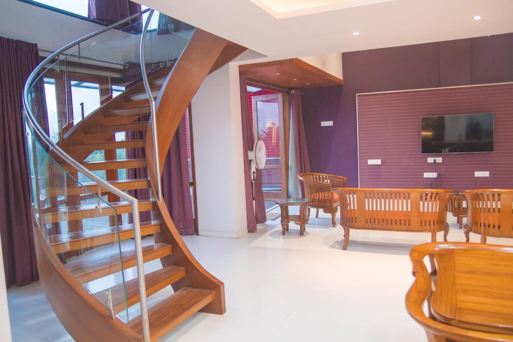Gulmohar - Luxurious Penthouse Family Rooms Kolhapur Luaran gambar